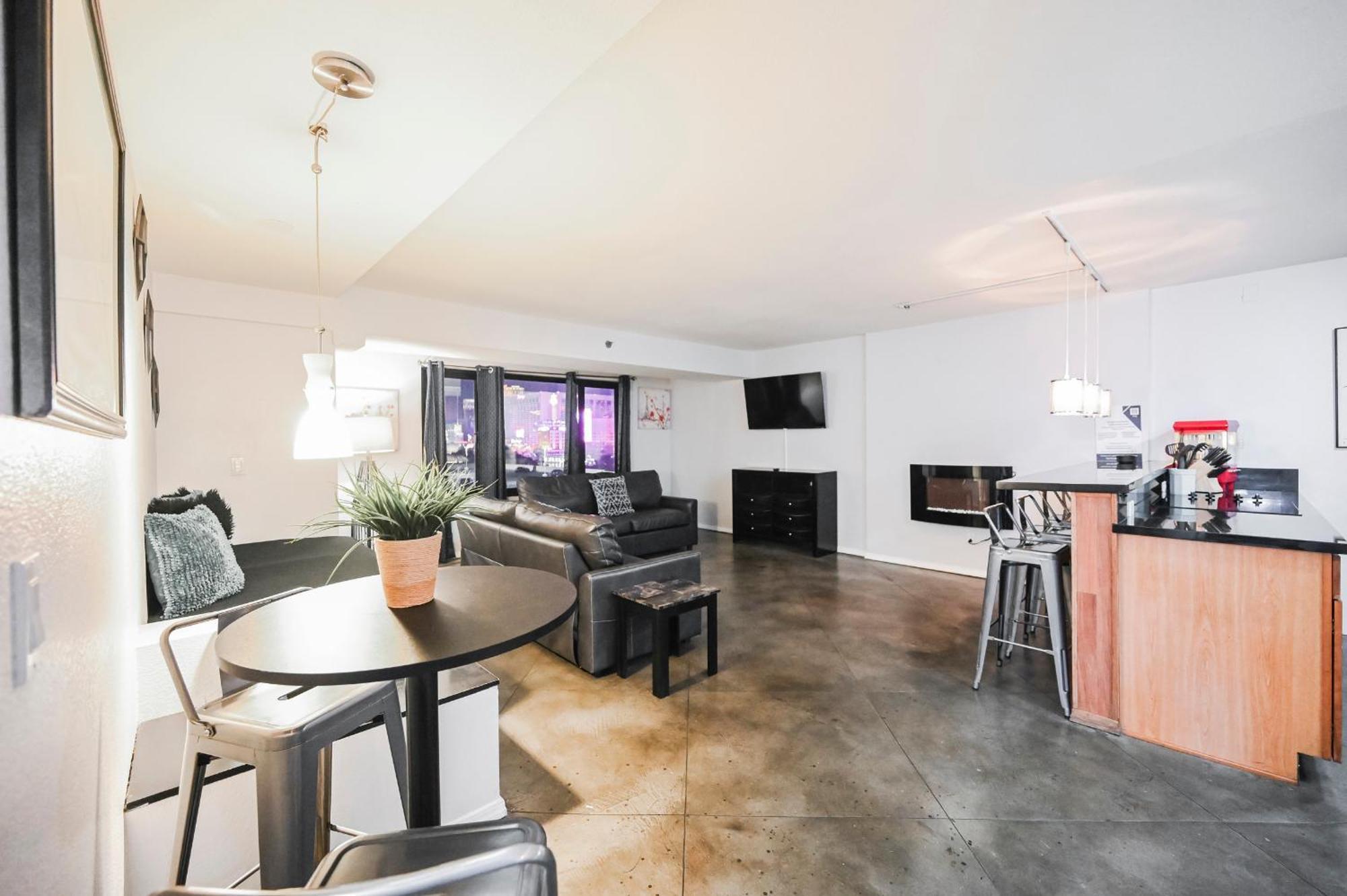 Stripviewsuites At Jockey Club Las Vegas Exterior photo
