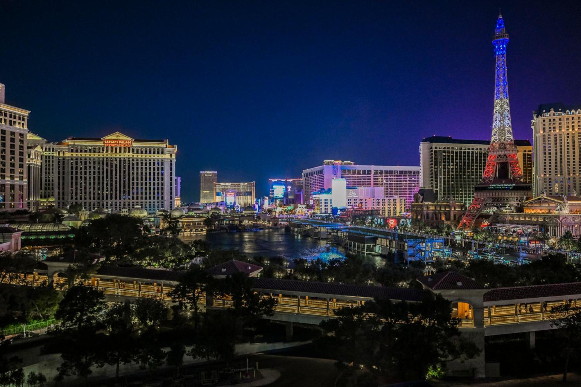 Stripviewsuites At Jockey Club Las Vegas Room photo